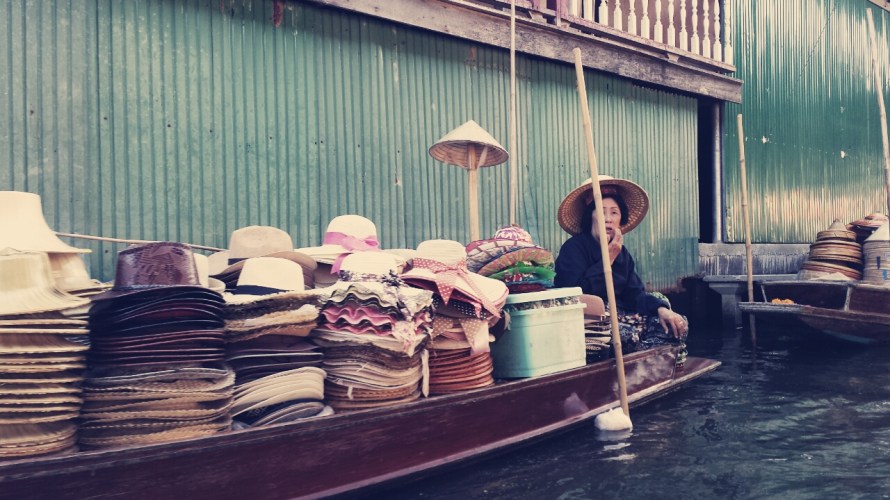Kanchanaburi Damnoen Saduak Floating Market
