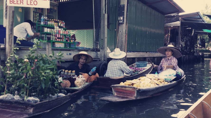 Kanchanaburi Damnoen Saduak Floating Market