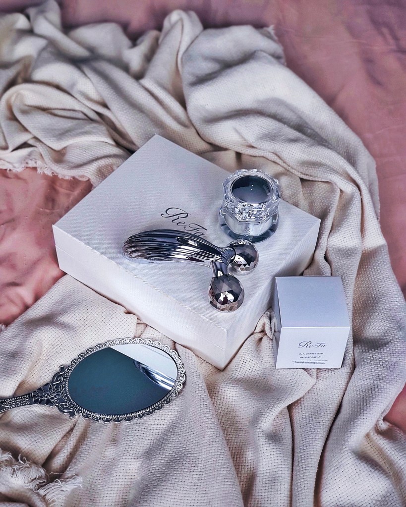 ReFa EXPRESSION GLOSSY