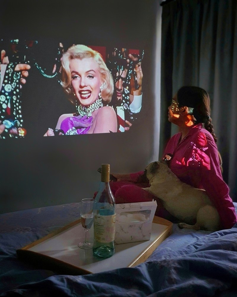 LUMOS NANO Portable Projector Review