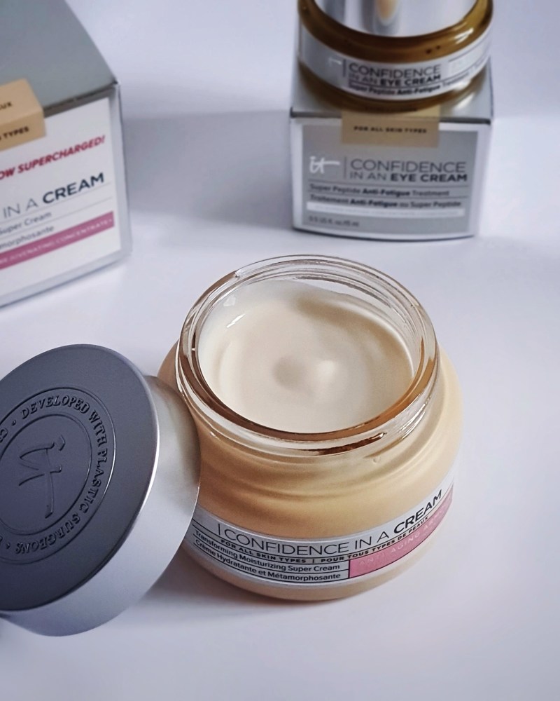 IT Cosmetics Confidence in a Cream Transforming Moisturizing Super Cream