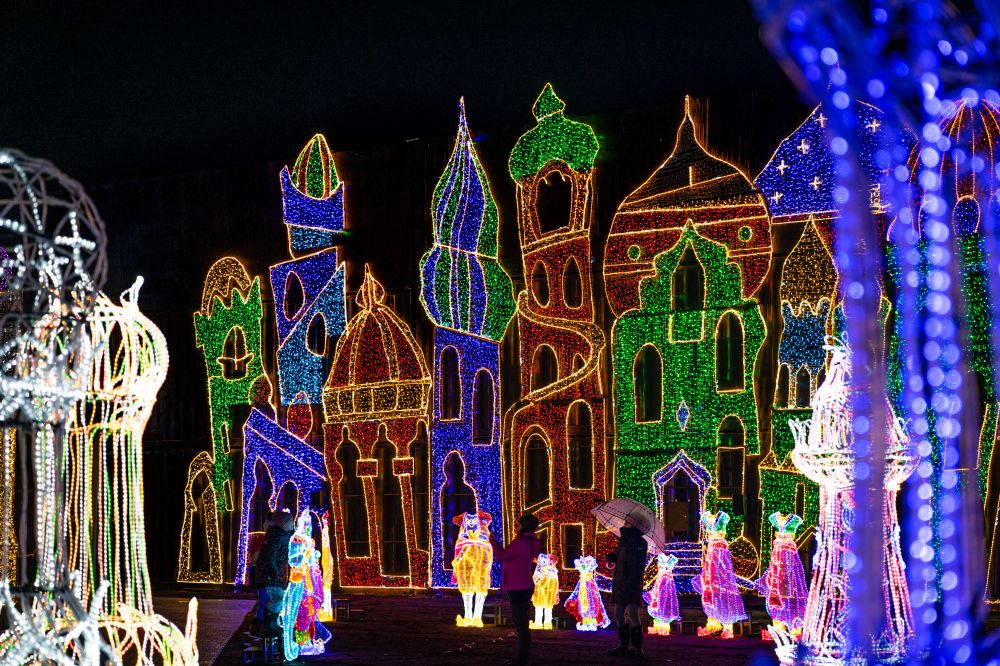 ILLUMI: A Magical Universe of Lights in Singapore 2024