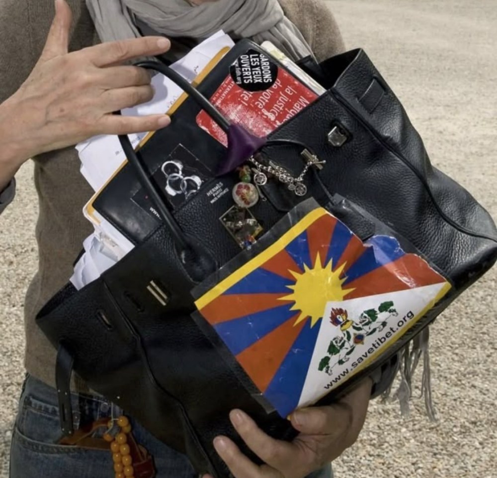 Wear Your Bag Like Jane Birkin