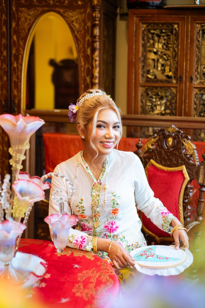 Nonya Peranakan Photoshoot in Singapore Peranakan Mansion