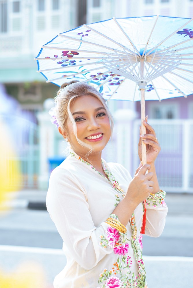 Nonya Peranakan Photoshoot in Singapore Peranakan Mansion
